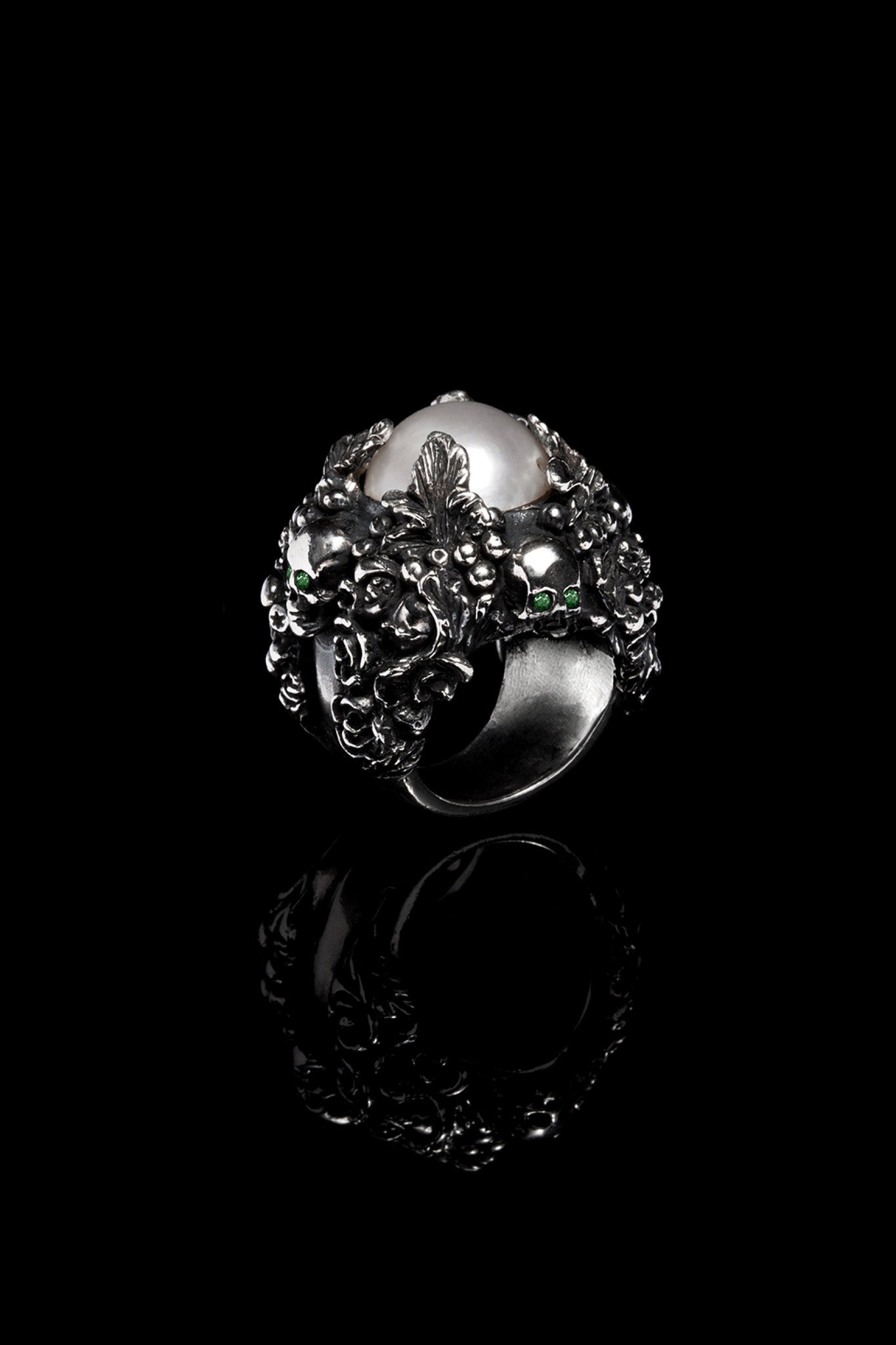 Pearl Foliage & Skulls Ring