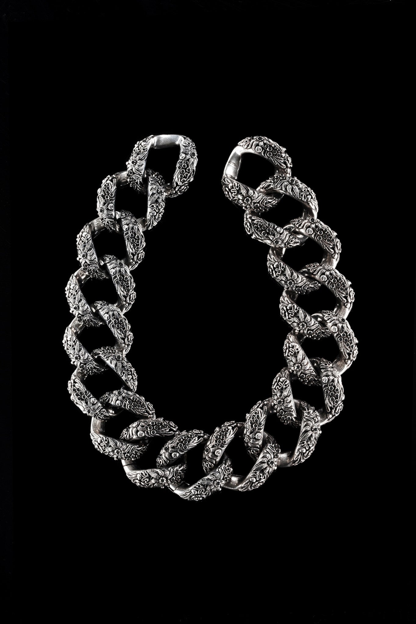 Bush Links Necklace